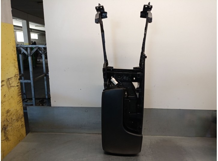 Recambio de consola para lexus is 2.5 16v cat (híbrido) referencia OEM IAM 5881053300 5881053300C7 