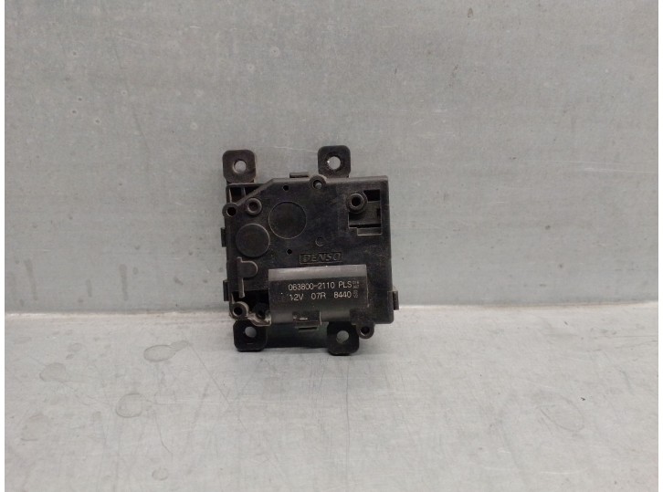 Recambio de motor calefaccion para lexus is 2.5 16v cat (híbrido) referencia OEM IAM 0638002120  DENSO