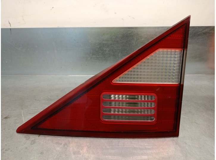 Recambio de piloto trasero derecho para ssangyong rodius 2.7 turbodiesel cat referencia OEM IAM 8360121401 8360121401 