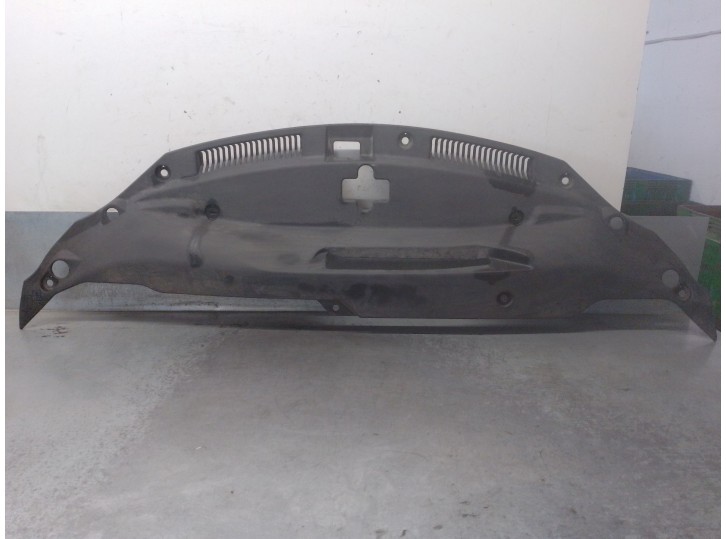 Recambio de molduras delanteras para lexus is 2.5 16v cat (híbrido) referencia OEM IAM 5329553040 5329553040 