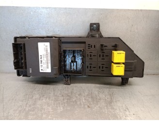 Recambio de caja reles / fusibles para saab 9-3 (ys3f, e79, d79, d75) 1.9 tid referencia OEM IAM   356967 TEMIC