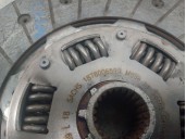 Replacement clutch kit for Opel Insignia Saloon 2.0 16V CDTi OEM IAM reference 3082002404 664296 