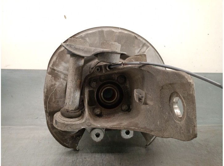 Recambio de mangueta trasera derecha para bmw serie 5 touring (e61) 2.5 cat referencia OEM IAM 33326770924 33326770924 