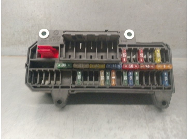 Recambio de caja reles / fusibles para bmw 7 (e65, e66, e67) 730 d referencia OEM IAM 6113690058301 