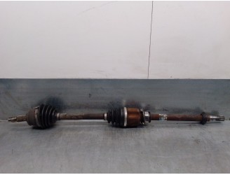 Recambio de transmision delantera derecha para fiat linea (323_, 110_) 1.3 d multijet (323axb11, 323axb1a) referencia OEM IAM 51