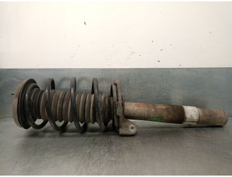Replacement front right shock absorber for BMW 7 (E65, E66, E67) 730 D OEM IAM reference 31316753188 31316786534 824904556