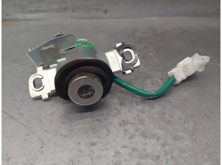 Recambio de cerradura maletero / porton para lexus is 2.5 16v cat (híbrido) referencia OEM IAM 6905530480 6905530480 