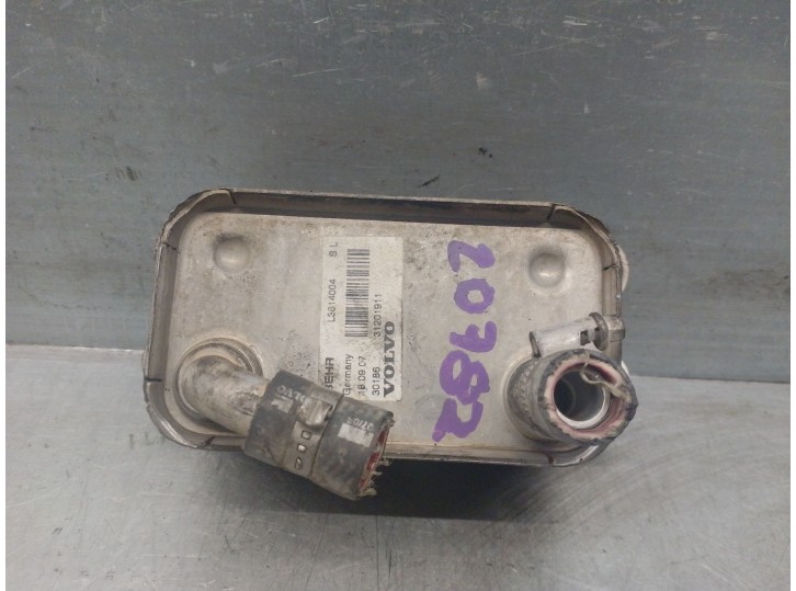 Recambio de enfriador aceite motor para volvo xc70 ii (136) d5 awd referencia OEM IAM 31201911 30792231 L3614004 BEHR