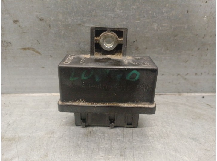 Recambio de caja precalentamiento para fiat linea (323_, 110_) 1.3 d multijet (323axb11, 323axb1a) referencia OEM IAM 51793487 5