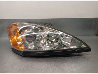 Recambio de faro derecho para ssangyong kyron 2.0 referencia OEM IAM 8310209100 8310209100 