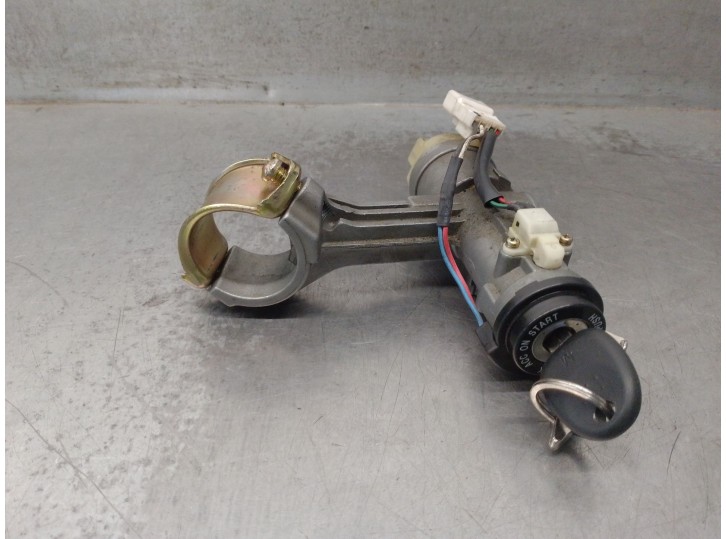 Replacement ignition switch for Hyundai Matrix (FC) 1.6 OEM IAM reference 8190017A50 8190017A50 - 81900B 