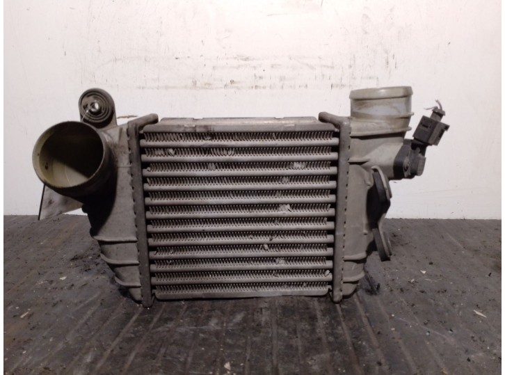 Recambio de intercooler para audi tt (8n3) 1.8 t referencia OEM IAM 8N0145805D IA1046 IT1071C VALEO