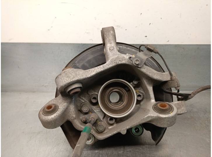 Replacement rear left steering knuckle for Lexus IS 2.5 16V CAT (Hybrid) OEM IAM reference 4230553020 4230553020 