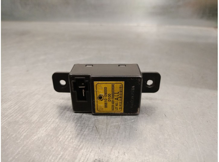 Replacement relay for SsangYong Kyron 2.0 OEM IAM reference 8661009000 