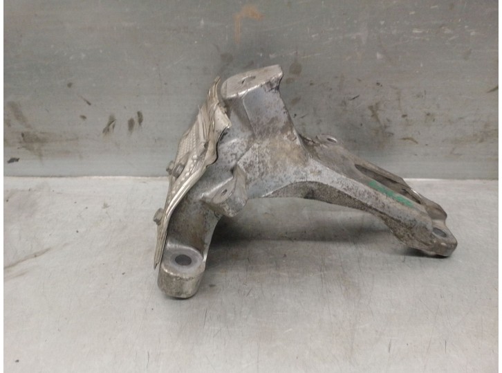 Replacement right engine mount for Audi A6 Lim. (4G2) 3.0 V6 24V TDI OEM IAM reference 4G0199308 4G0199308 
