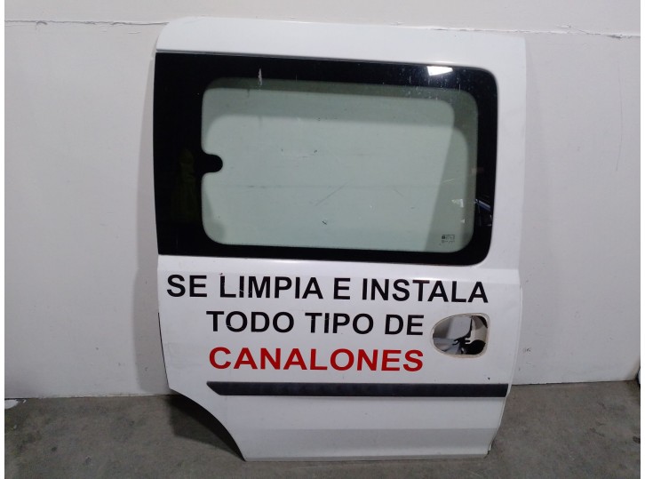 Recambio de puerta lateral corredera derecha para opel combo tour 1.3 cdti 16v referencia OEM IAM 5124930 