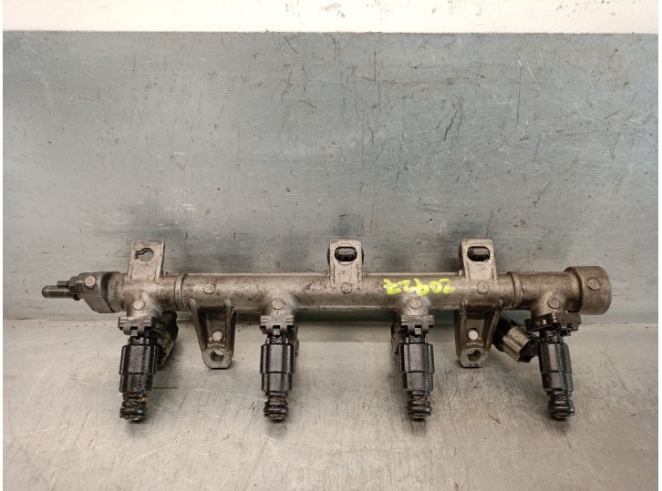 Recambio de rampa inyectora para hyundai matrix (fc) 1.6 referencia OEM IAM 3530426700 3530426700 