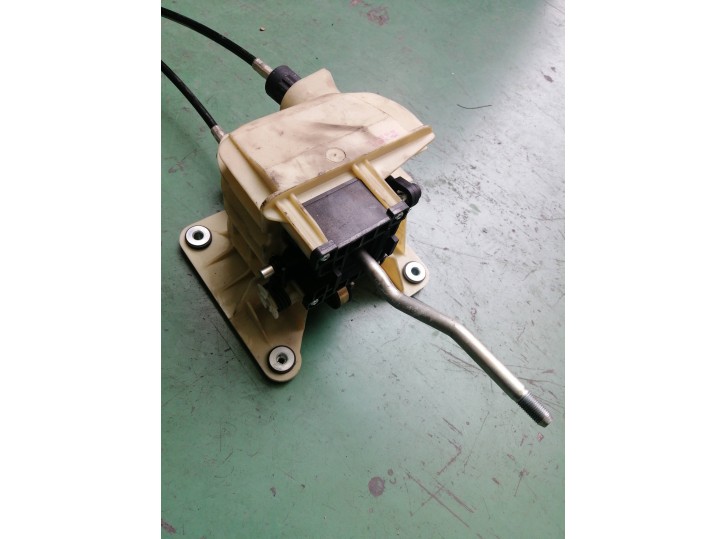 Recambio de palanca cambio para ford focus c-max (cap) 1.6 tdci cat referencia OEM IAM 3M5R7K387 