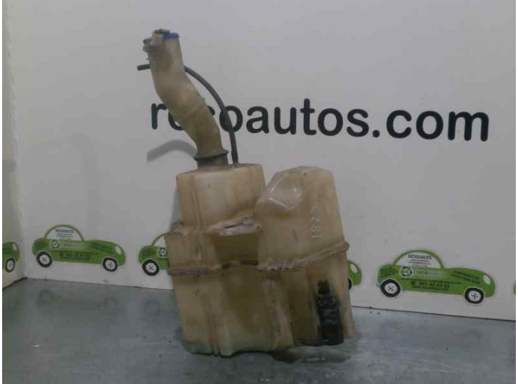 Replacement windshield washer reservoir for Volvo S60 Saloon 2.4 CAT OEM IAM reference 9178881 