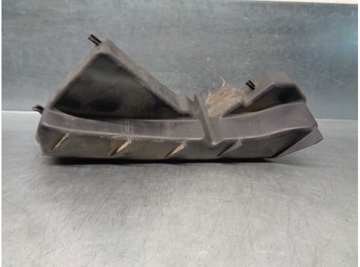 Replacement left headlight bracket for Land Rover Evoque 2.2 TD4 CAT OEM IAM reference 