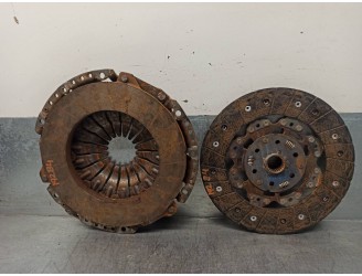 Replacement clutch kit for Ford Focus 1.5 EcoBlue TDCi CAT OEM IAM reference JX617563CL 
