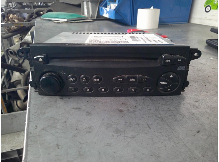Replacement audio system / CD radio for Citroën Xsara Picasso 1.6 16V HDi FAP OEM IAM reference 96641650XT 