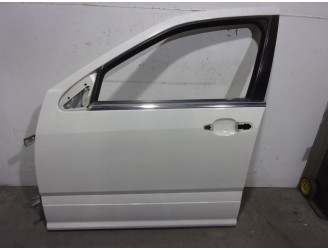 Recambio de puerta delantera izquierda para cadillac srx 3.6 referencia OEM IAM 4965667 BLANCA 5 PUERTAS