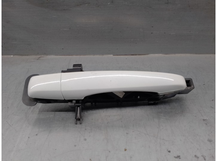 Replacement rear right exterior door handle for Cadillac SRX 3.6 OEM IAM reference 19121215 5 DOORS