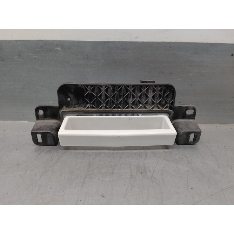 Recambio de maneta exterior porton para cadillac srx 3.6 referencia OEM IAM 25764682  5 PUERTAS