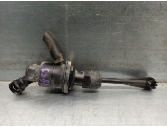 Recambio de bomba embrague para nissan x-trail ii (t31) 2.0 fwd referencia OEM IAM 30610JG40A  