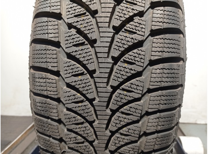 Recambio de neumatico/s bridgestone para nissan x-trail ii (t31) 2.0 fwd referencia OEM IAM 21565R1698H BRIDGESTONE BLIZZAK LM-8