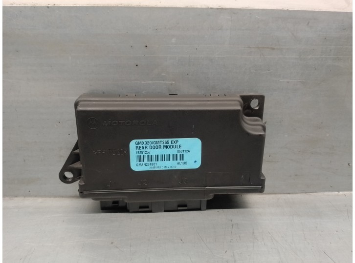 Recambio de centralita cierre para cadillac srx 3.6 referencia OEM IAM 15251257 060112A 