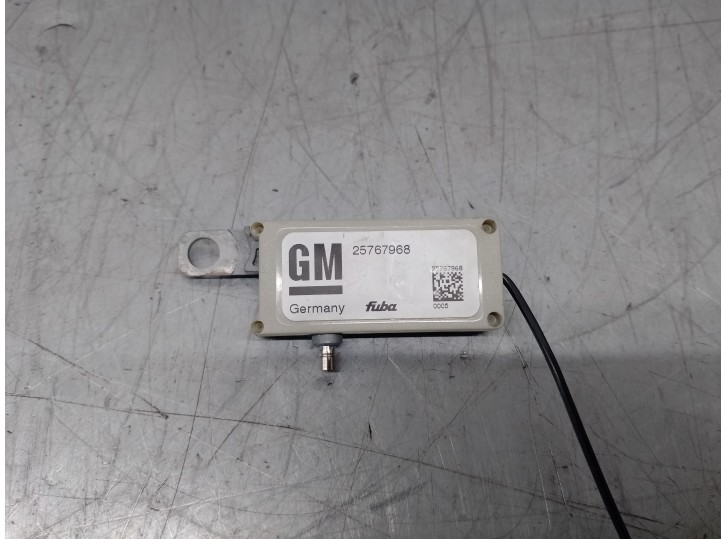 Recambio de antena para cadillac srx 3.6 referencia OEM IAM 25767968 