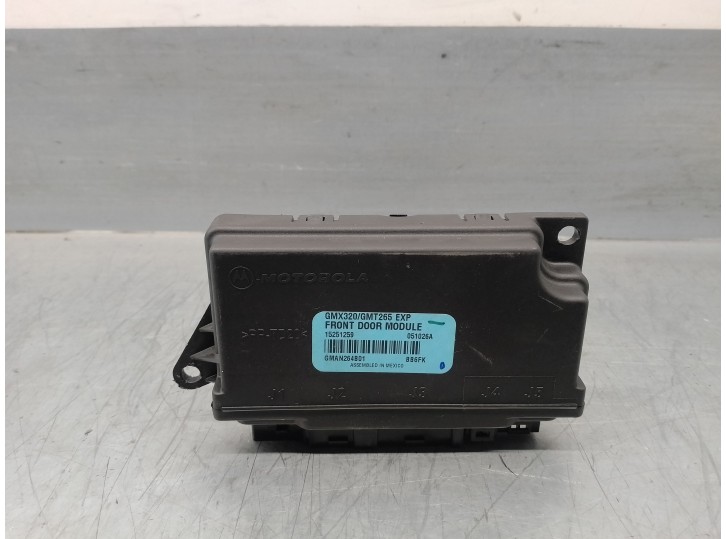 Recambio de centralita cierre para cadillac srx 3.6 referencia OEM IAM 15251259 051026A MOTOROLA