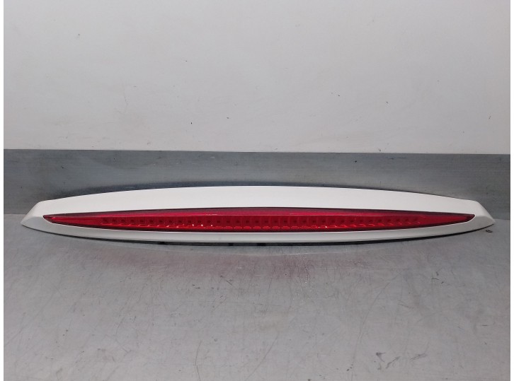 Recambio de aleron trasero para cadillac srx 3.6 referencia OEM IAM 15145960  