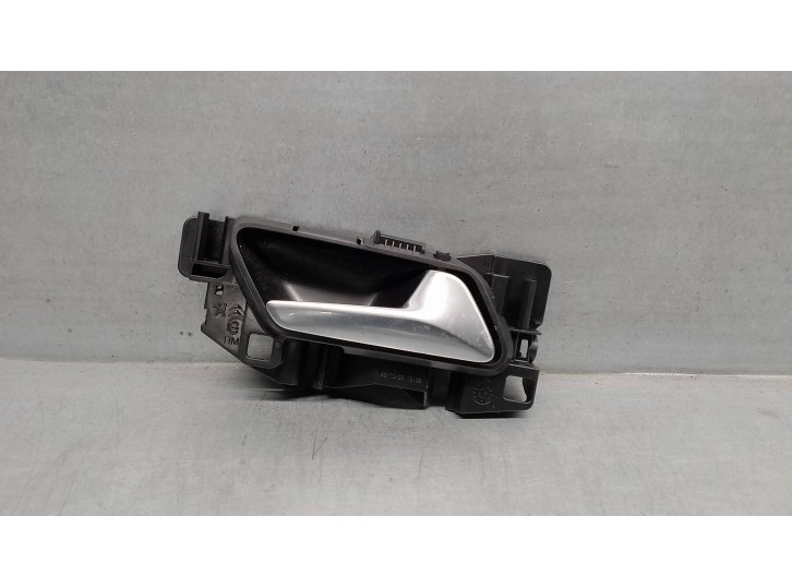 Recambio de maneta interior delantera derecha para ds ds 3 / ds 3 crossback (ur_, uc_, uj_) 1.2 puretech 130 referencia OEM IAM 