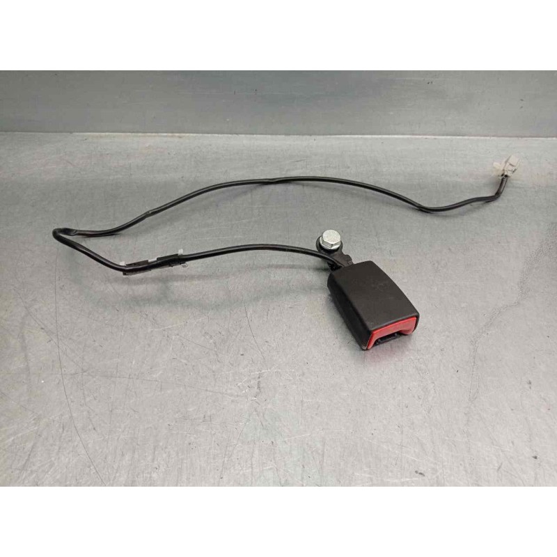 Recambio de enganche cinturon para fiat 500 cabrio (150) bydiesel referencia OEM IAM 34023904 DEL IZQ 3 PUERTAS