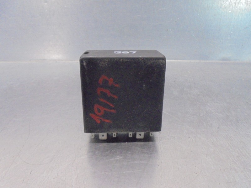 Recambio de rele para audi a8 (d2) 4.2 v8 32v referencia OEM IAM 4B0919471 5KG00656804 HELLA
