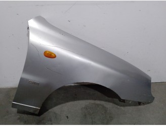 Recambio de aleta delantera derecha para daewoo lanos sedán (klat) 1.3 referencia OEM IAM 96221073  
