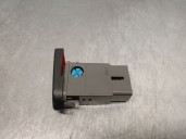 Replacement hazard warning switch for Daewoo Lanos Sedan (KLAT) 1.3 OEM IAM reference 96231858 96231858 