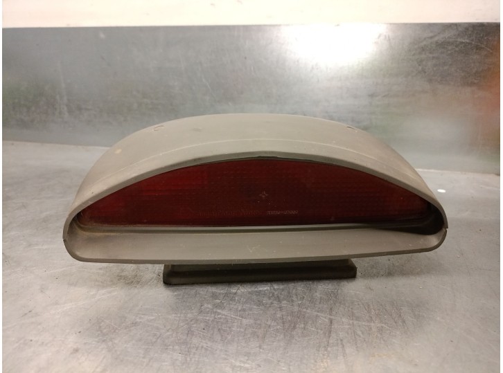 Recambio de luz central de freno para ssangyong musso 2.9 turbodiesel cat referencia OEM IAM 8386005000AAP 8386005000AAP 8386005
