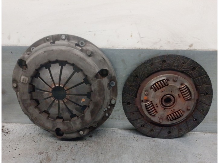Replacement clutch kit for Ford Ka (RU8) 1.2 OEM IAM reference 55249146 1806244 
