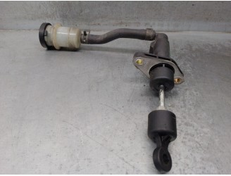 Recambio de bomba embrague para hyundai elantra iii sedán (xd) 2.0 referencia OEM IAM 416102D100 416102D100 