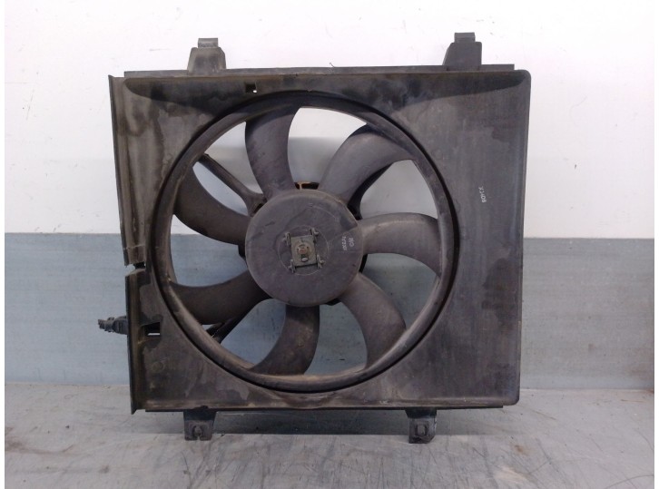 Recambio de electroventilador para hyundai matrix (fc) 1.6 referencia OEM IAM 2538017000 DONGYANG