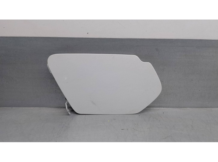Recambio de tapa exterior combustible para dacia sandero 0.9 tce cat referencia OEM IAM 788441048R  
