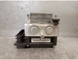 Recambio de abs para dacia sandero 1.5 dci referencia OEM IAM 476604621R 8201063079 0265232718 BOSCH