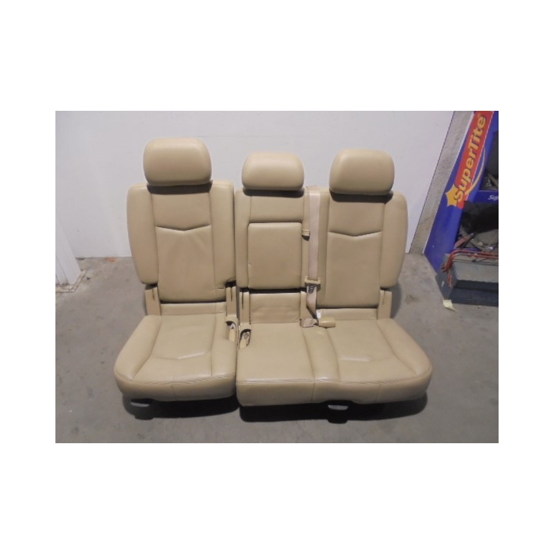 Recambio de asientos traseros para cadillac srx v6 elegance referencia OEM IAM  CUERO BEIGE 5 PUERTAS