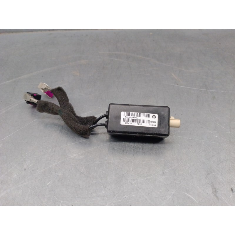 Recambio de antena para fiat freemont (345) 2.0 16v multijet cat referencia OEM IAM 05091095AA  