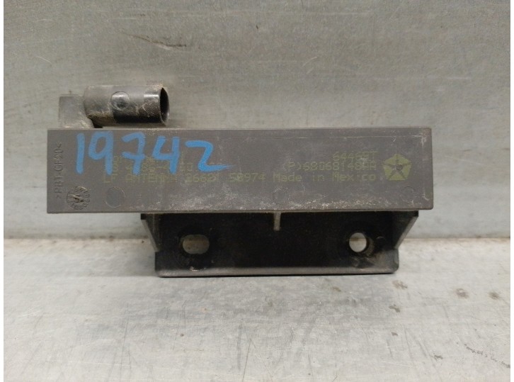 Recambio de antena para fiat freemont (345) 2.0 16v multijet cat referencia OEM IAM 68068148AA 2840864100300 CONTINENTAL