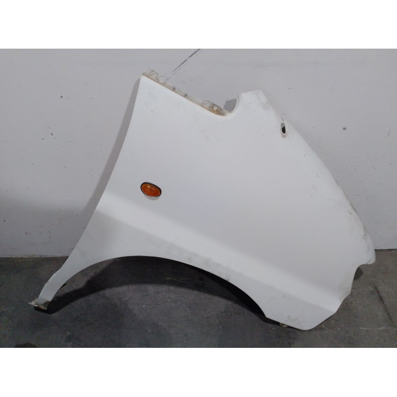 Recambio de aleta delantera derecha para hyundai h-1 furgoneta (a1) 2.5 td referencia OEM IAM 663214A500  